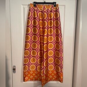 NWT House of Harlow vacation faux silk long pants size large